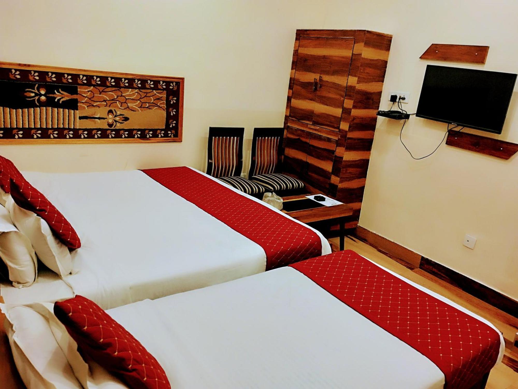 Bhagyashree Guest House 2 Km To Vishwanath Temple, Ganga Ghat Parking Available, Varanasi